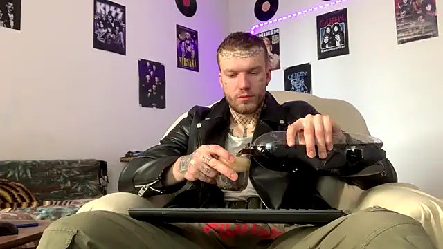 Huntall77 online show from 02-24-26, 11:00