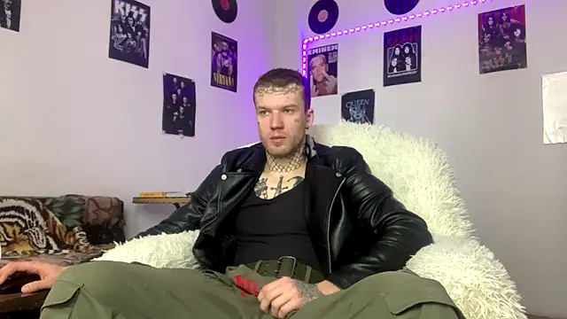 Huntall77 online show from 03-12-26, 05:13