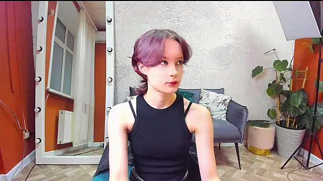 Annie Way online show from 11-17-25, 12:31