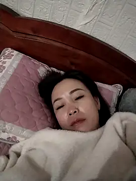 Feeling-hot online show from 02-08-26, 01:03