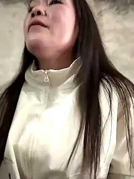 Feeling-hot online show from 02-18-26, 05:16