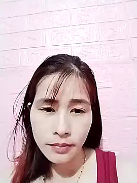 Snapshot of Swan-white123 chatting on 11-17-25, 01:26 Swan-white123 online show from 11-17-25, 01:26