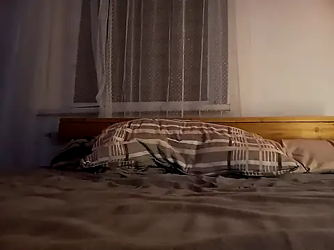 Snapshot of bigdickwantpussy chatting on 11-17-25, 02:26 bigdickwantpussy online show from 11-17-25, 02:26