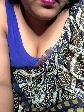 Snapshot of drakezone chatting on 02-02-26, 04:00 drakezone online show from 02-02-26, 04:00