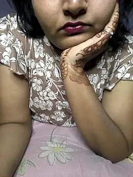 Snapshot of drakezone chatting on 02-17-26, 03:31 drakezone online show from 02-17-26, 03:31