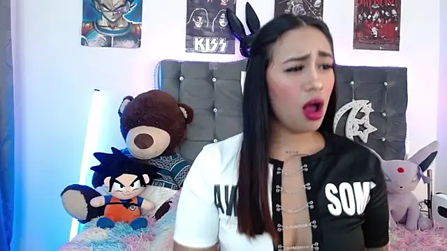 Snapshot of lunabritton1 chatting on 03-01-26, 04:45 lunabritton1 online show from 03-01-26, 04:45