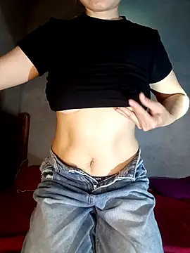 thuy-kieu online show from 02-26-26, 09:42