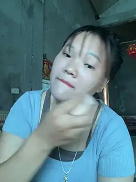 Snapshot of m-mbae chatting on 05-12-26, 12:30 m-mbae online show from 05-12-26, 12:30