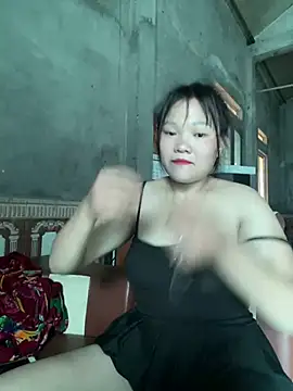 Snapshot of m-mbae chatting on 05-15-26, 05:38 m-mbae online show from 05-15-26, 05:38