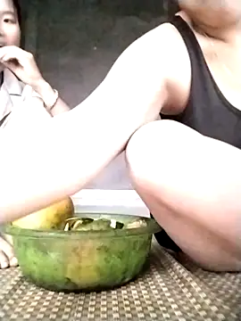 Snapshot of m-mbae chatting on 04-23-26, 07:15 m-mbae online show from 04-23-26, 07:15