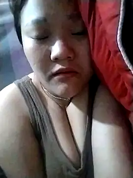 Snapshot of m-mbae chatting on 04-28-26, 04:33 m-mbae online show from 04-28-26, 04:33