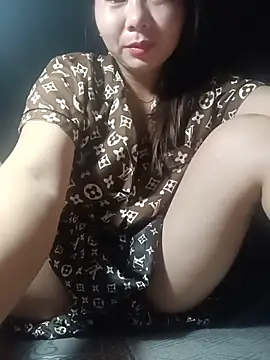 Snapshot of vangkt-cute chatting on 05-23-26, 09:47 vangkt-cute online show from 05-23-26, 09:47