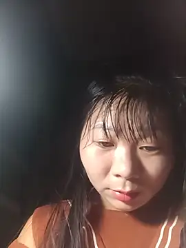 Snapshot of vangkt-cute chatting on 05-13-26, 07:43 vangkt-cute online show from 05-13-26, 07:43