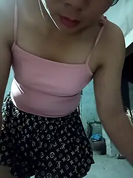 Snapshot of vangkt-cute chatting on 04-17-26, 08:55 vangkt-cute online show from 04-17-26, 08:55