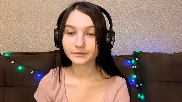 AurorAurora online show from 12-15-25, 08:31