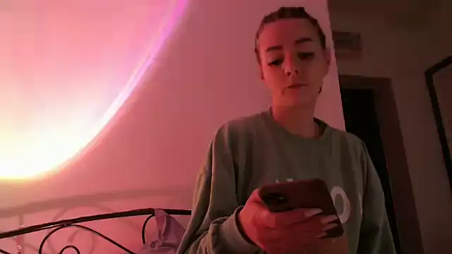 MissyDior8 online show from 12-01-25, 06:14