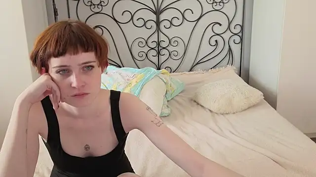 Danny loves Mary online show from 04-11-26, 07:45