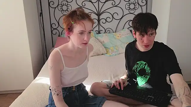 Danny loves Mary online show from 04-18-26, 02:14