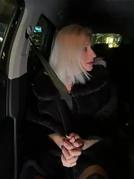 HOTLadyluna online show from 02-27-26, 09:36