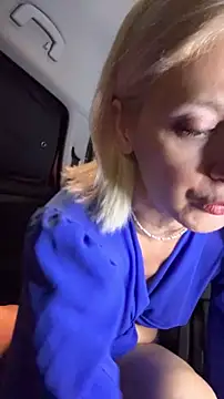 Snapshot of HOTLadyluna chatting on 07-24-26, 08:27 HOTLadyluna online show from 07-24-26, 08:27