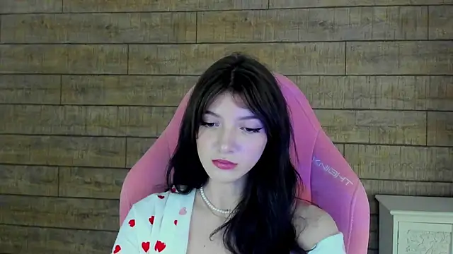 Snapshot of SophiaProve chatting on 05-08-26, 04:44 SophiaProve online show from 05-08-26, 04:44