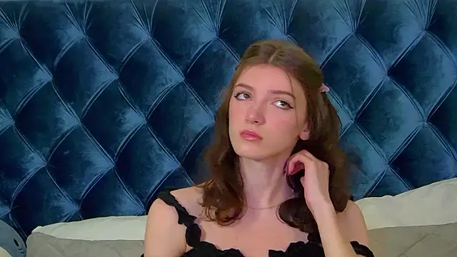 Snapshot of SophiaProve chatting on 02-02-26, 04:06 SophiaProve online show from 02-02-26, 04:06