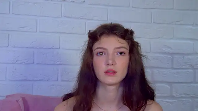 Snapshot of SophiaProve chatting on 07-10-26, 04:18 SophiaProve online show from 07-10-26, 04:18