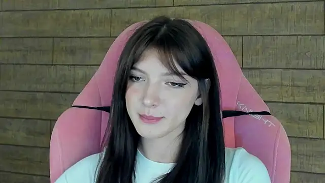 Snapshot of SophiaProve chatting on 05-03-26, 04:43 SophiaProve online show from 05-03-26, 04:43