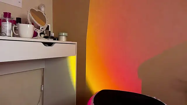 Emily Di1 online show from 12-13-25, 08:04