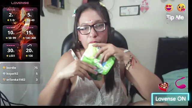 emy princesa online show from 11-10-25, 03:06