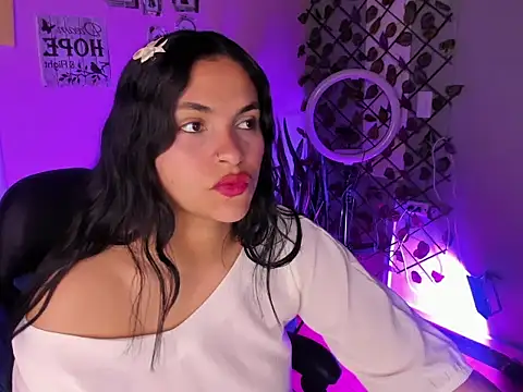 Alisson Evans   online show from 11-24-25, 11:32