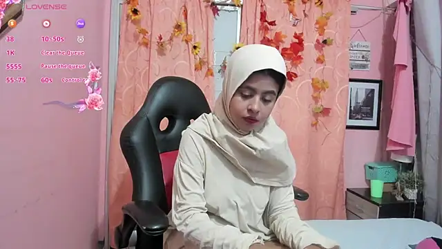 NaylaAbadi online show from 11-21-25, 12:37