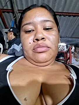 Snapshot of Sarahy- chatting on 02-16-26, 12:53 Sarahy- online show from 02-16-26, 12:53