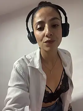 Snapshot of Angell_Bell chatting on 02-25-26, 11:15 Angell Bell online show from 02-25-26, 11:15