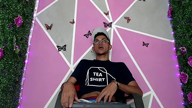 sexy  latin cum online show from 11-11-25, 12:11