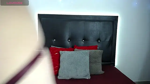 perla stone 20 online show from 01-05-26, 06:44