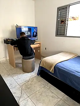 Snapshot of Lucasjandre chatting on 12-01-25, 09:43 Lucasjandre online show from 12-01-25, 09:43