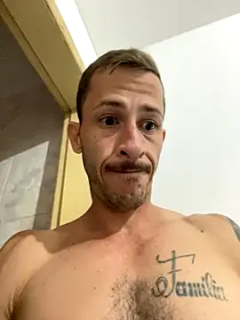 Snapshot of Lucasjandre chatting on 11-21-25, 09:58 Lucasjandre online show from 11-21-25, 09:58