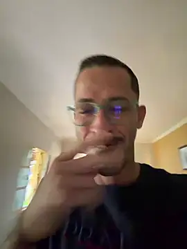 Lucasjandre online show from 04-18-26, 10:17