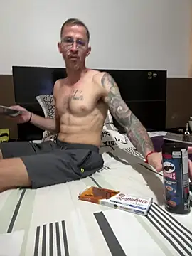 Snapshot of Lucasjandre chatting on 02-11-26, 08:31 Lucasjandre online show from 02-11-26, 08:31