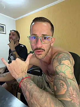 Lucasjandre online show from 05-05-26, 12:24