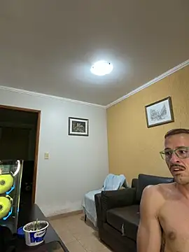 Snapshot of Lucasjandre chatting on 05-23-26, 01:04 Lucasjandre online show from 05-23-26, 01:04