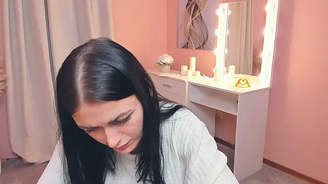 ShanelLevoy online show from 11-12-25, 01:59