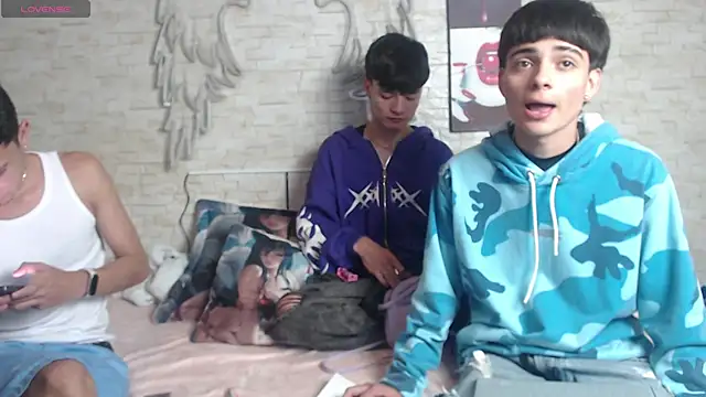 axel milo kairo and noa online show from 12-16-25, 07:18