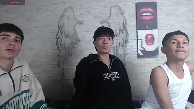 axel milo kairo and noa online show from 12-05-25, 04:22