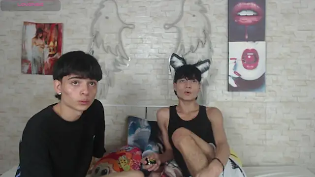 axel milo kairo and noa online show from 11-18-25, 03:43