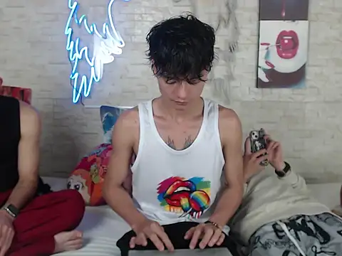 axel milo kairo and noa online show from 11-14-25, 08:34