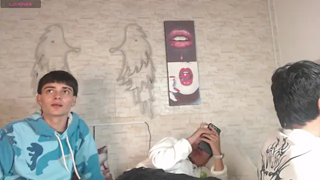 axel milo kairo and noa online show from 12-03-25, 03:18