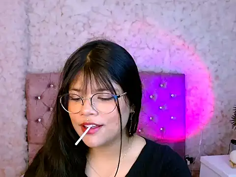 chloe parkeer online show from 11-10-25, 08:58