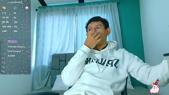 FelipeGonzalezz online show from 12-04-25, 12:37